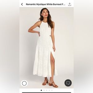 Lulu’s Romantic Mystique White Burnout Floral Tiered Midi Dress. Size Medium